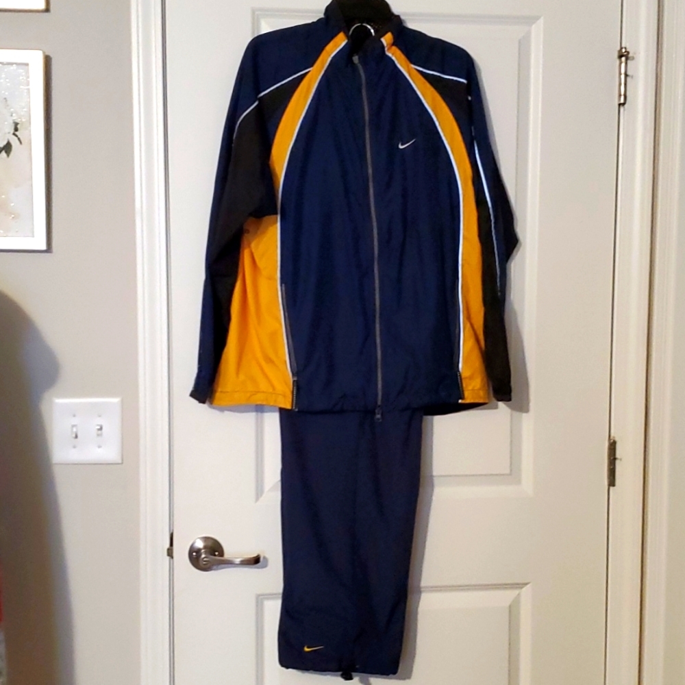 Ladies Nike Jogging Suite